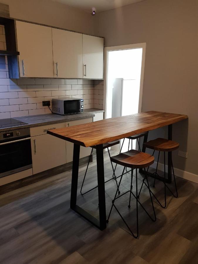 Highfields Living - All Rooms Ensuite- Free Wifi- Free Local Parking Шефилд Экстерьер фото