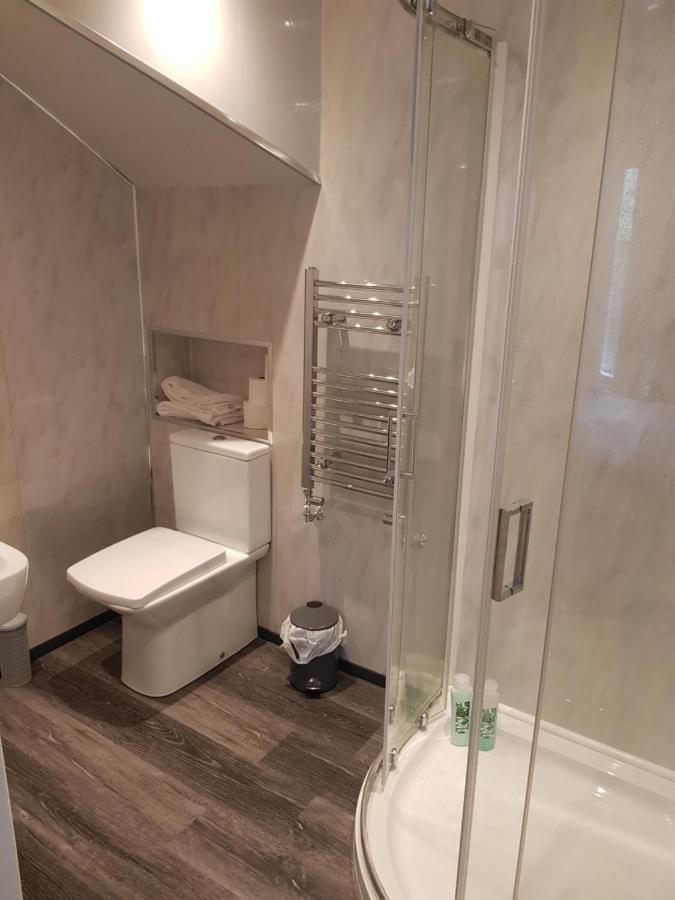 Highfields Living - All Rooms Ensuite- Free Wifi- Free Local Parking Шефилд Экстерьер фото