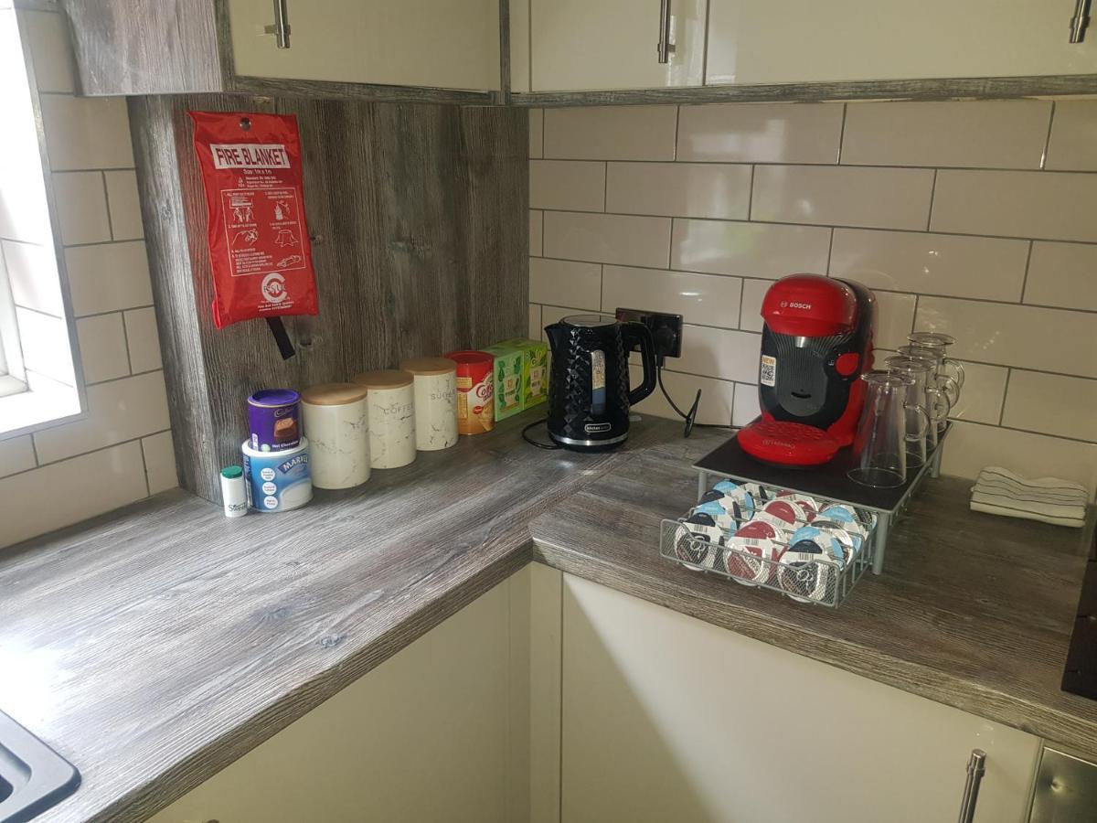 Highfields Living - All Rooms Ensuite- Free Wifi- Free Local Parking Шефилд Экстерьер фото